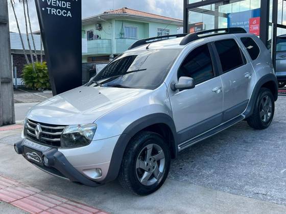 RENAULT DUSTER 2.0 DYNAMIQUE 4X4 16V FLEX 4P MANUAL RENAULT DUSTER 2.0 DYNAMIQUE 4X4 16V FLEX 4P MANUAL